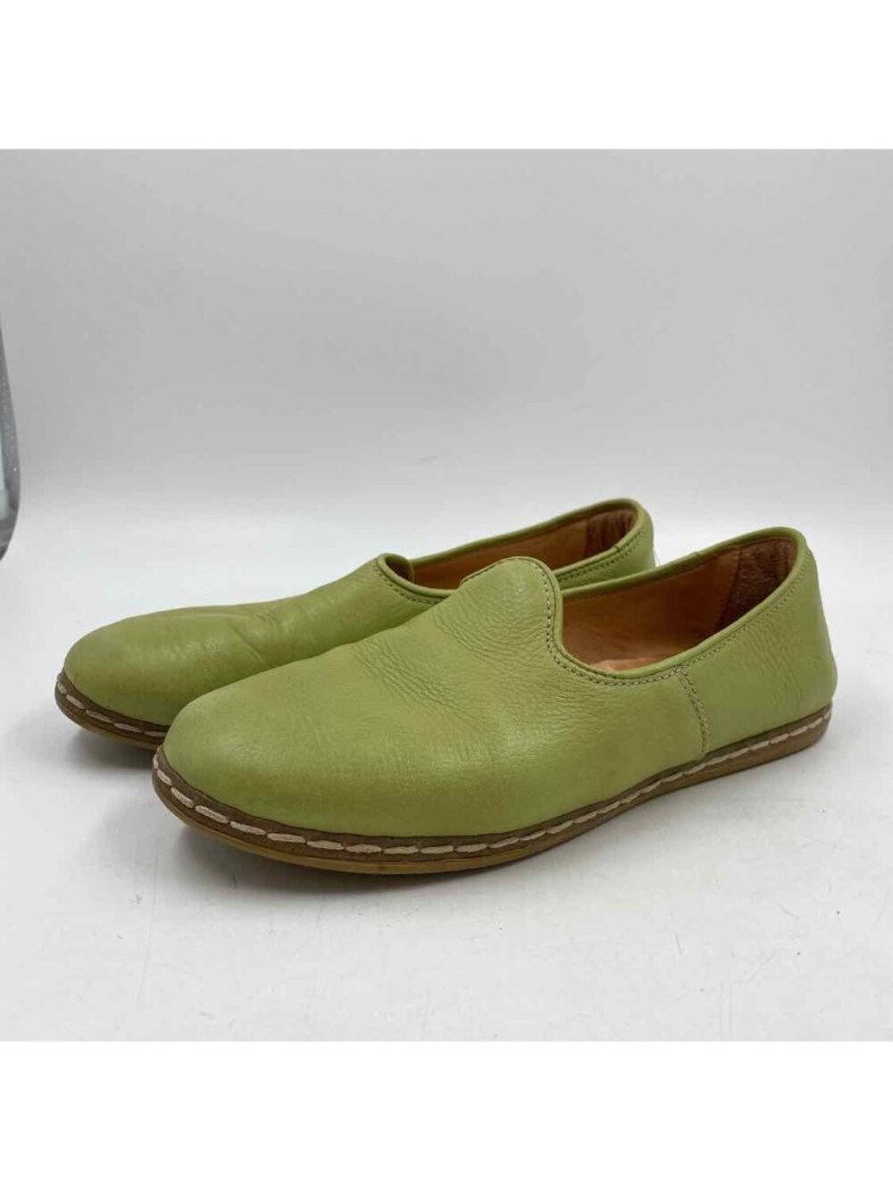Charix Leather Slip on Fllats Women's Shoe Size 6 Green Solid Dress Shoes